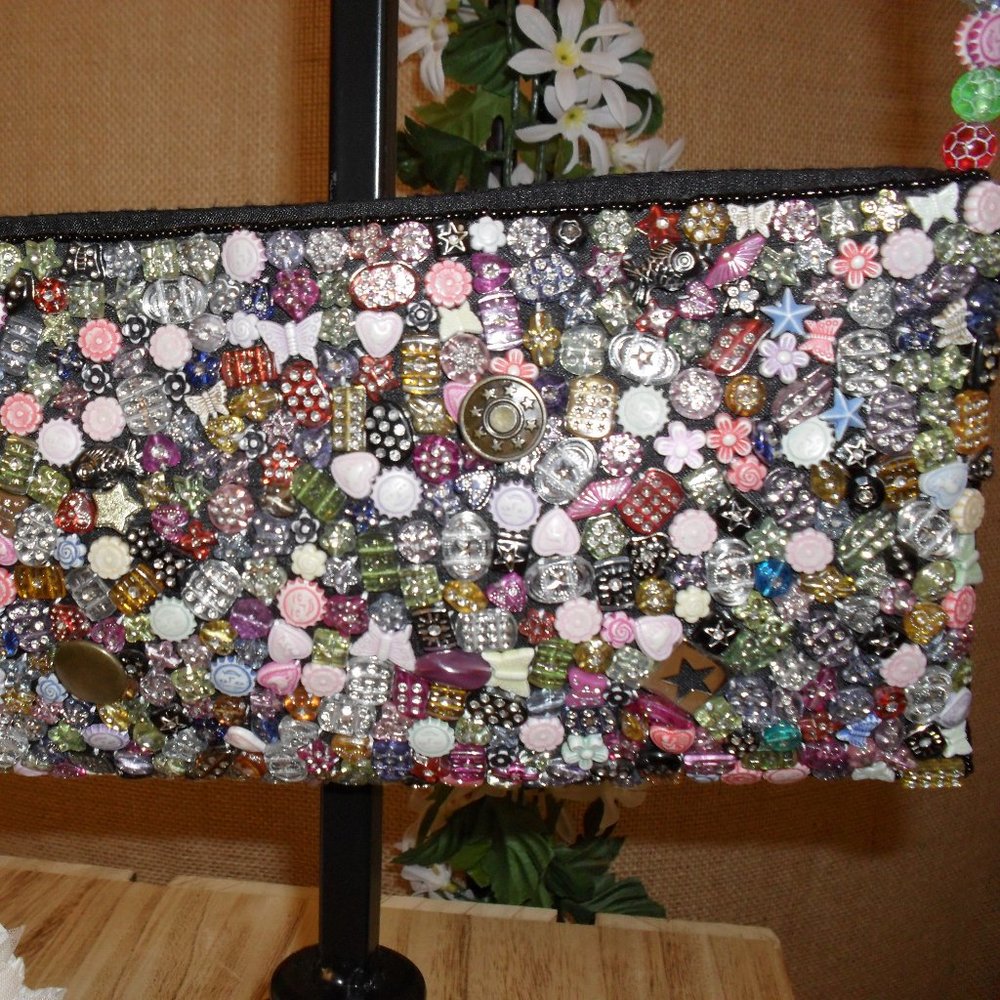 Unique Beaded Handbag - Picture 5 of 12